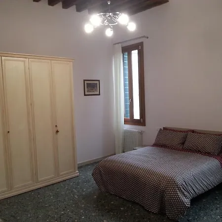 Venice House Room photo